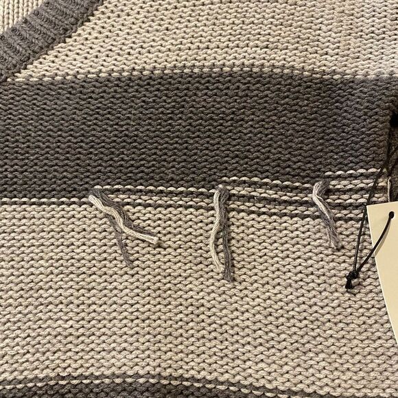 Anthropologie | Cashmere grey stripe distressed v-neck sweater NWT size XS - Picture 9 of 10